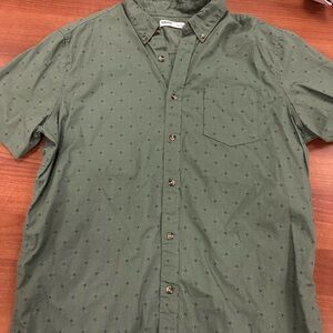 Men's Green Button-Up Shirt